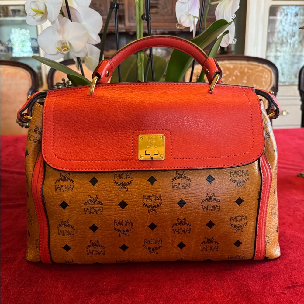 💯 Guaranteed Authentic MCM Top Handle / Crossbody Bag - Picture 3 of 16